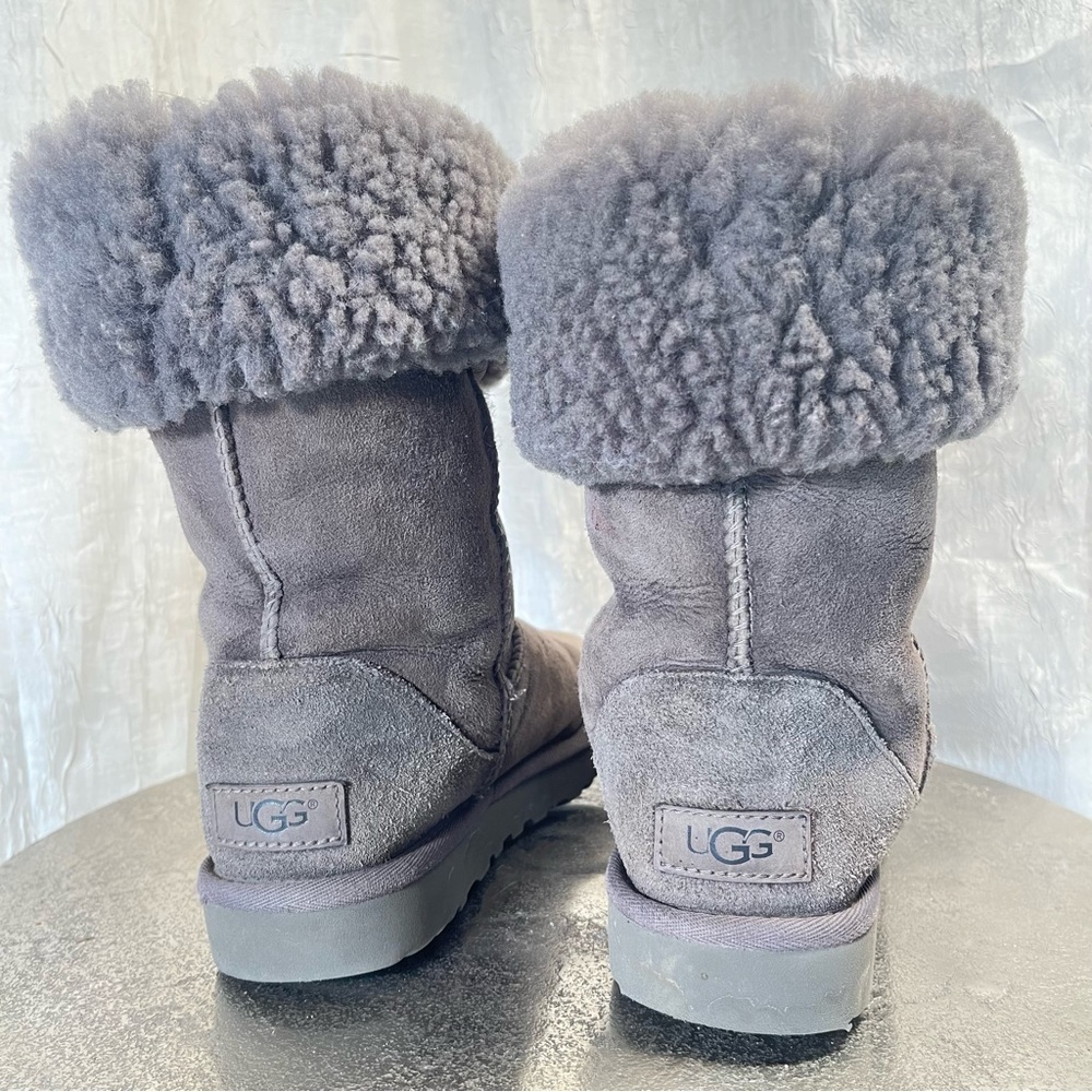 UGG boots Gray tall cuff sheepskin fur Classic winter size 6 fall winter warm - Picture 3 of 11